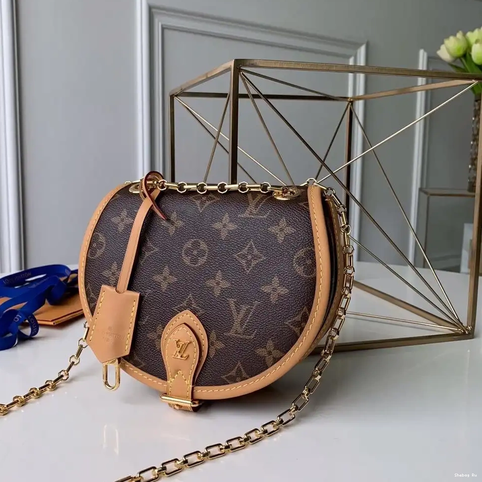 LOUIS VUITTON TAMBOURIN 0524